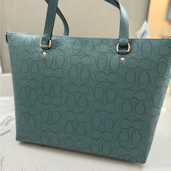 Coach Gallery Tote Bag In Signature Leather - Picture 5 of 10